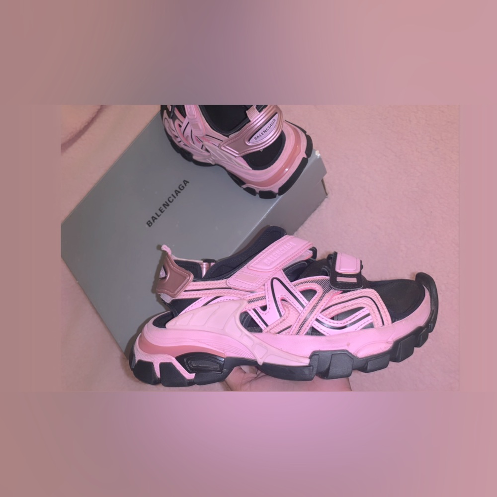 Women’s balenciaga’s size 36